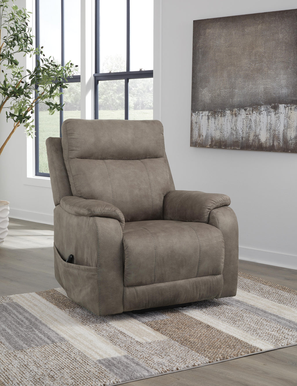 Crestmeade Power Lift Recliner (Black/Gray)