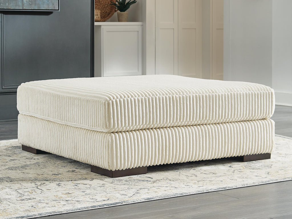 Lindyn Oversized Accent Ottoman (Brown/Beige)