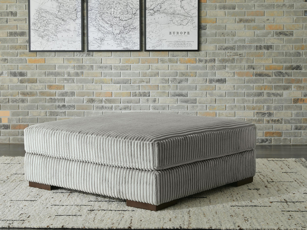 Lindyn Oversized Accent Ottoman (Black/Gray)