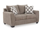 Loreo Loveseat