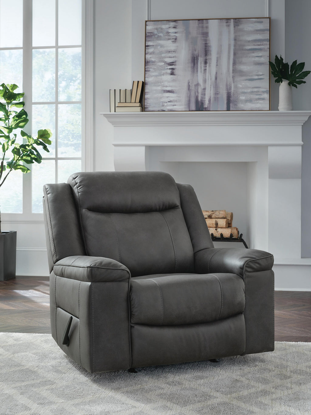 Status Check Recliner (Black/Gray)