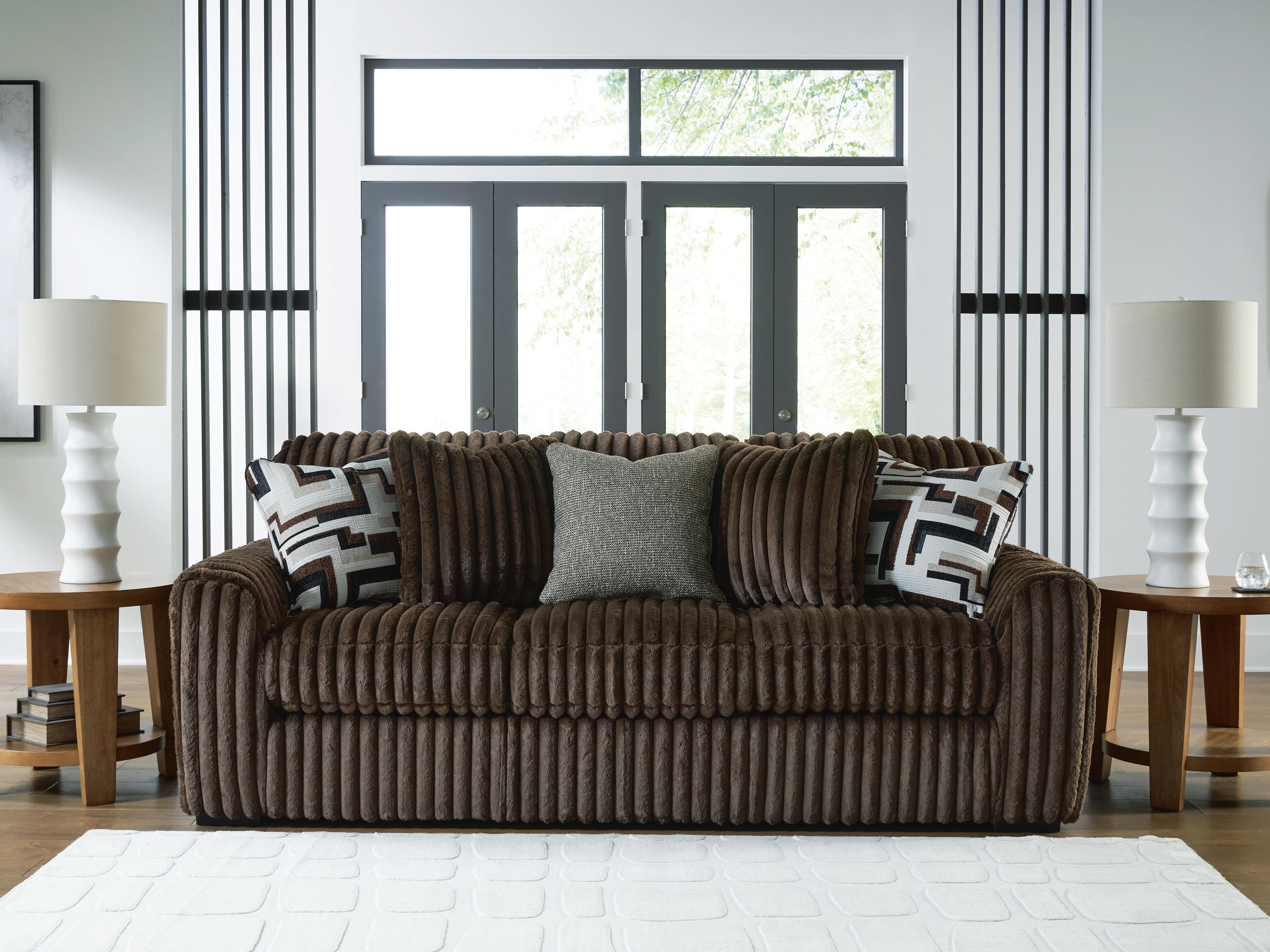 Midnight-Madness Sofa 2