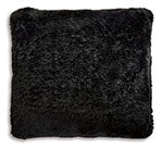 Gariland Pillow