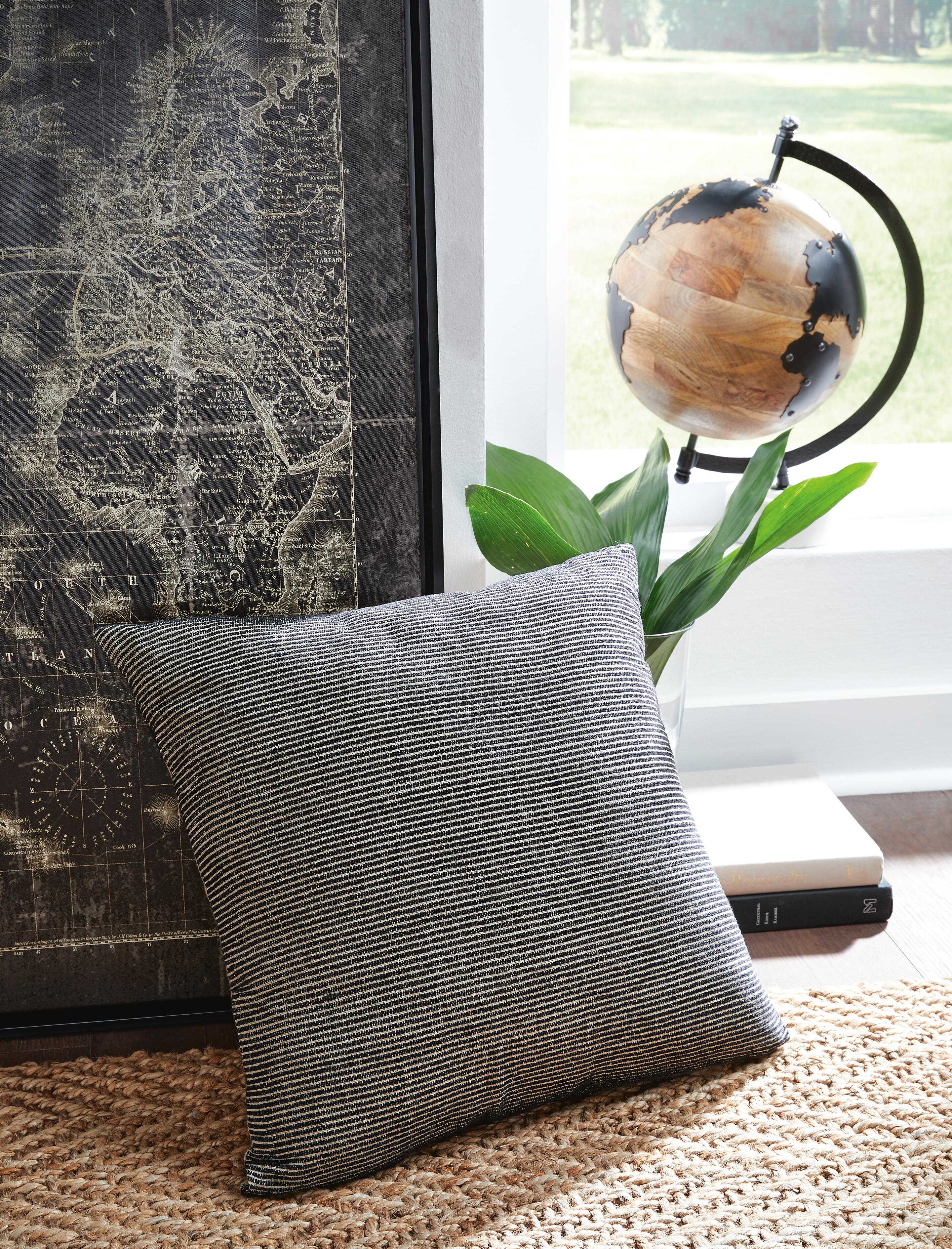 Edelmont Pillow (Set of 4)