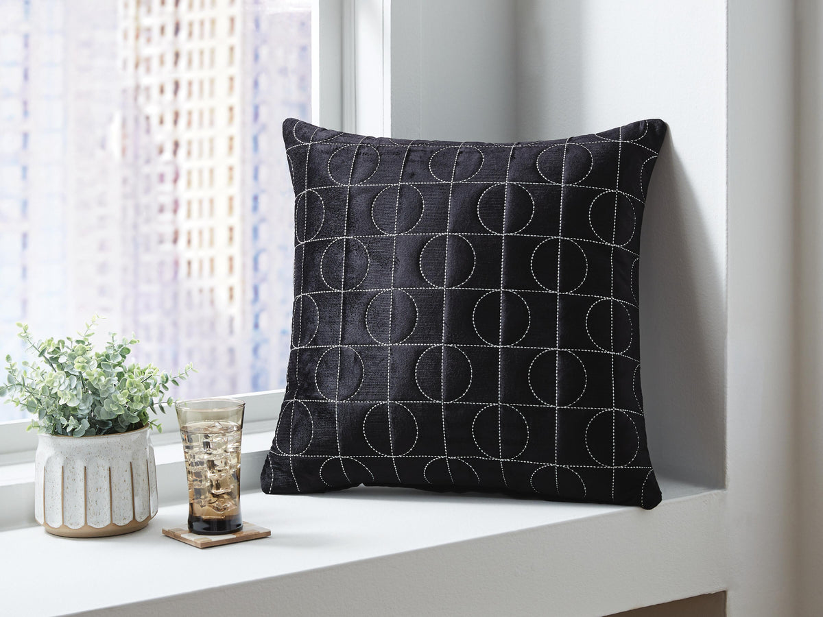 Kydner Pillow