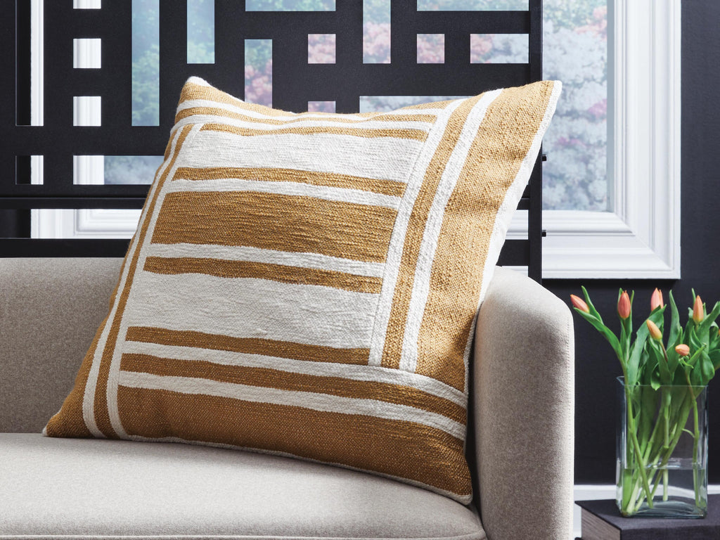 Darrman Pillow (Set of 4)
