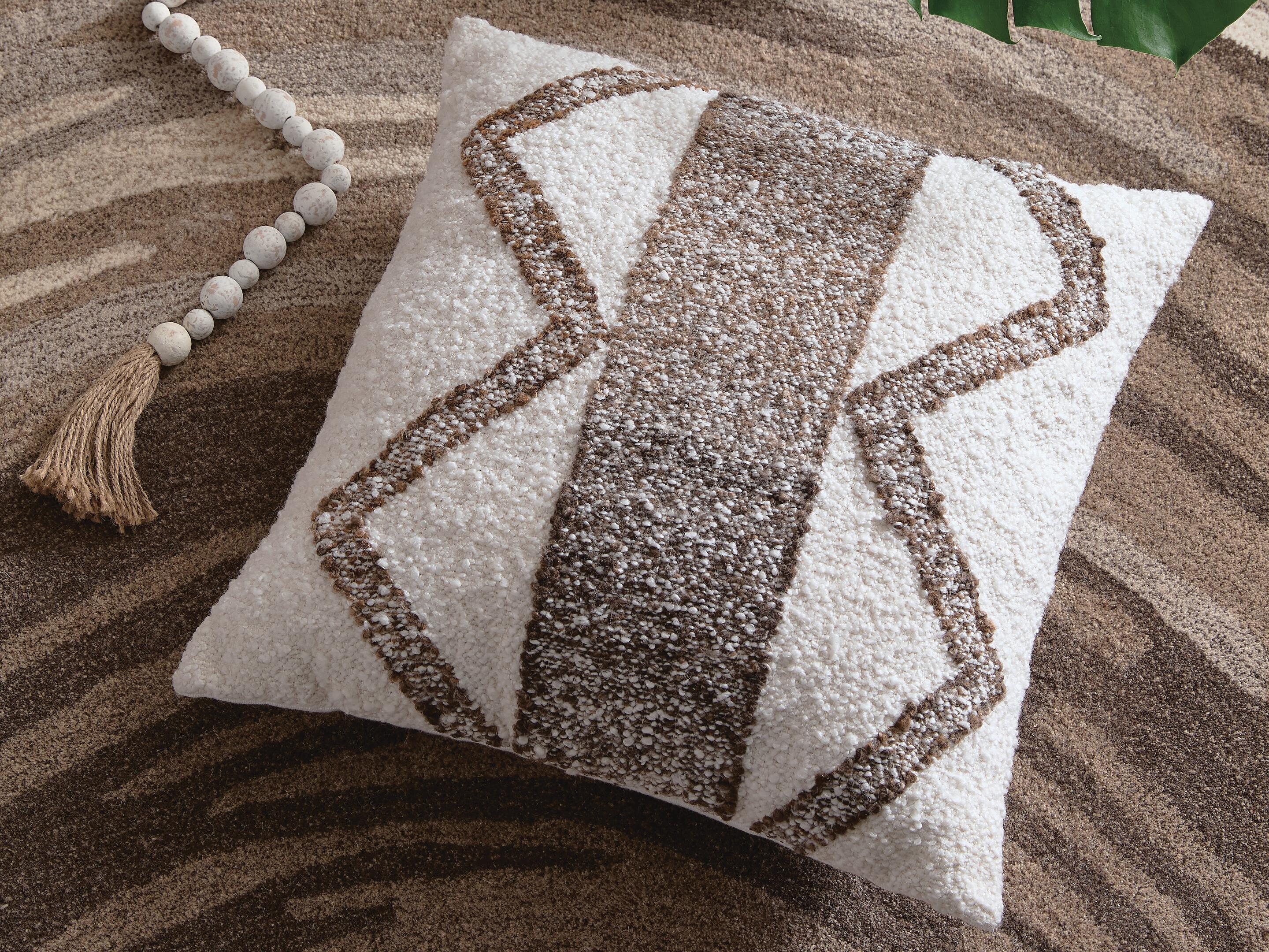 Brettwood Pillow (Set of 4)