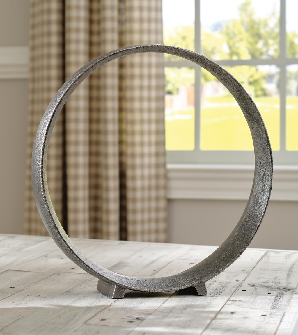 Ryandale Sculpture (Set of 2)