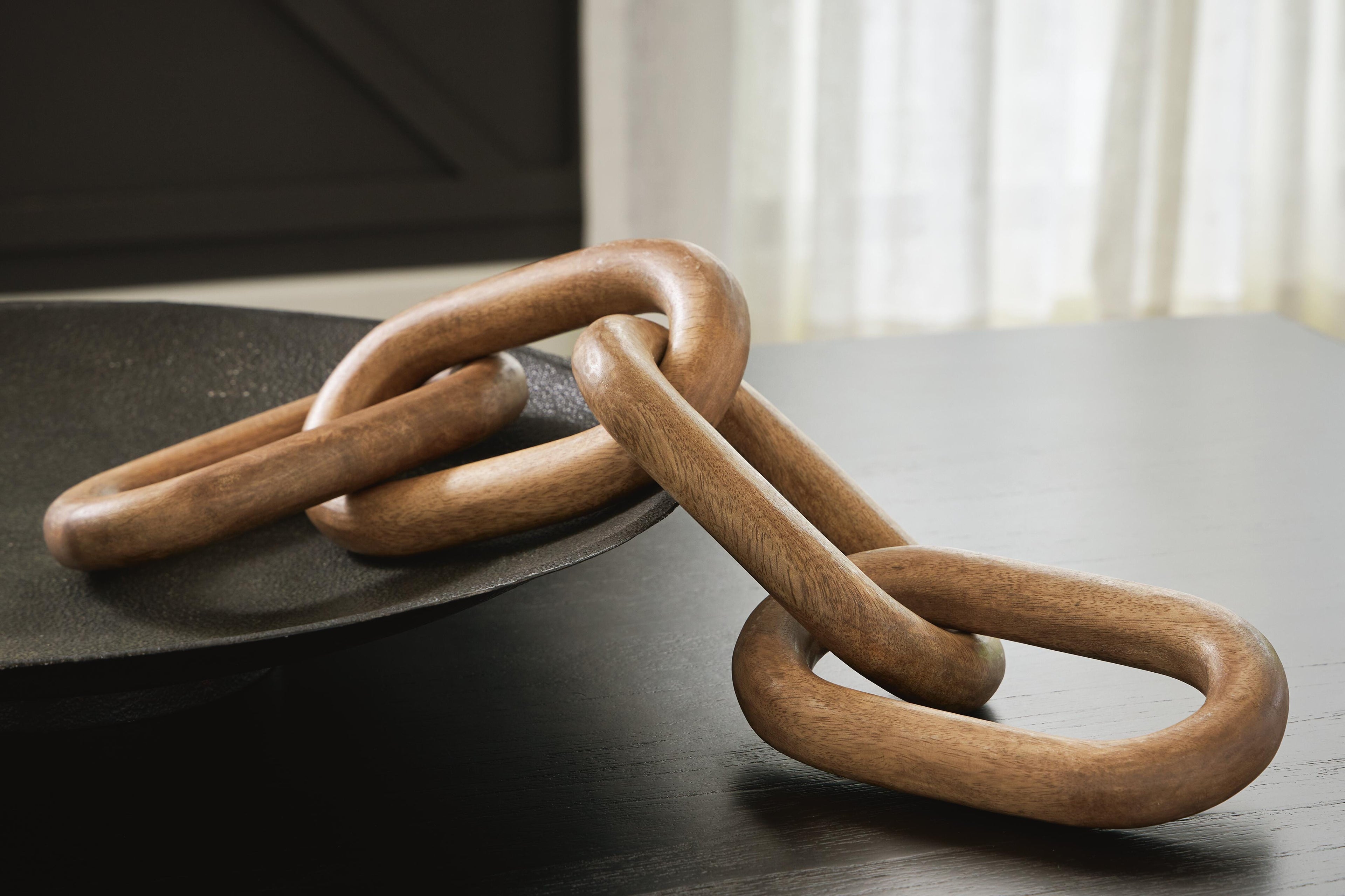 Mardelby Sculpture (Brown/Beige)
