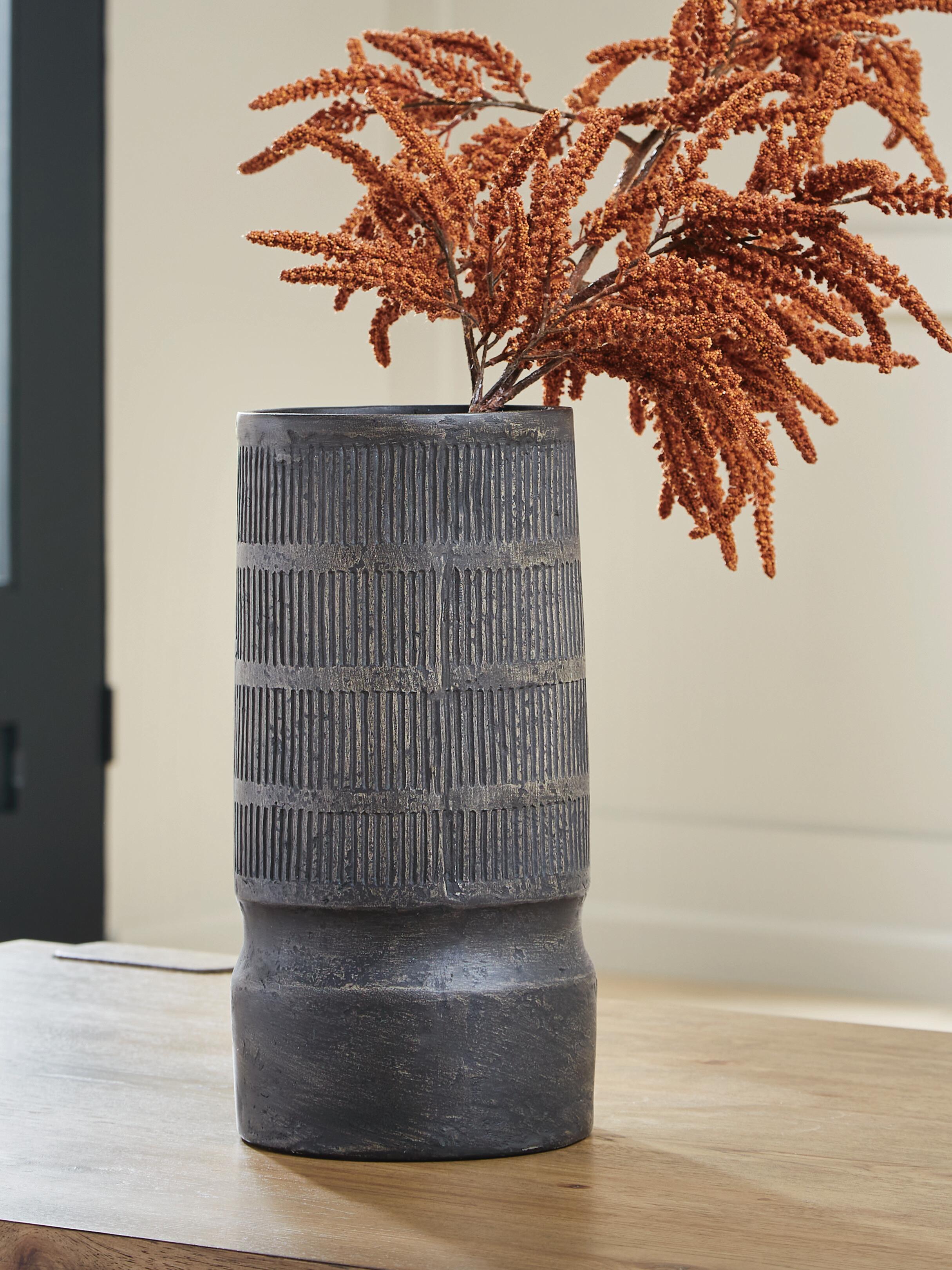 Beninworth Vase 2