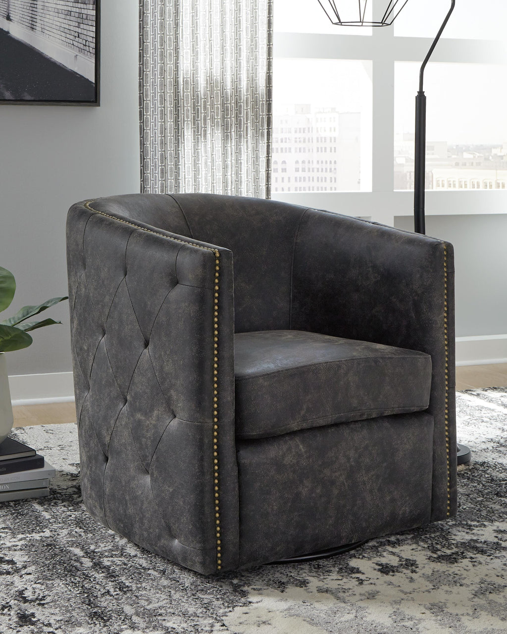 Brentlow Swivel Accent Chair (Black/Gray)