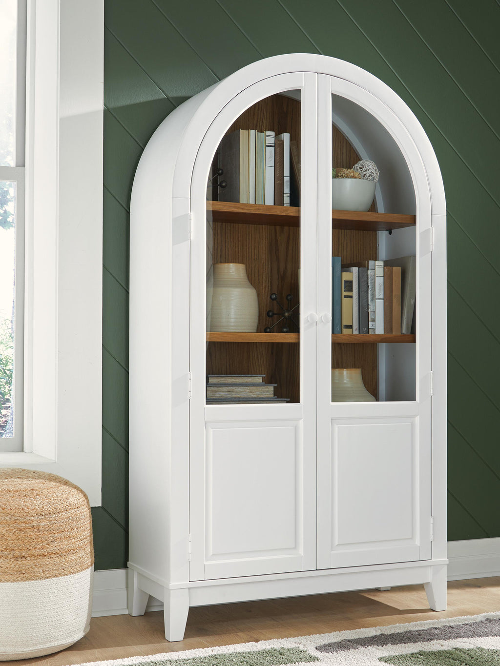 Dagandale Accent Cabinet (White)