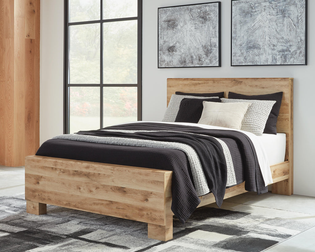 Hyanna Panel Bed