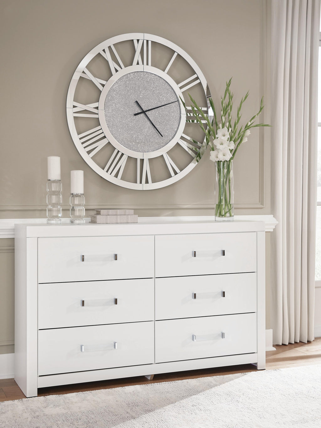 Maeling Dresser (White)