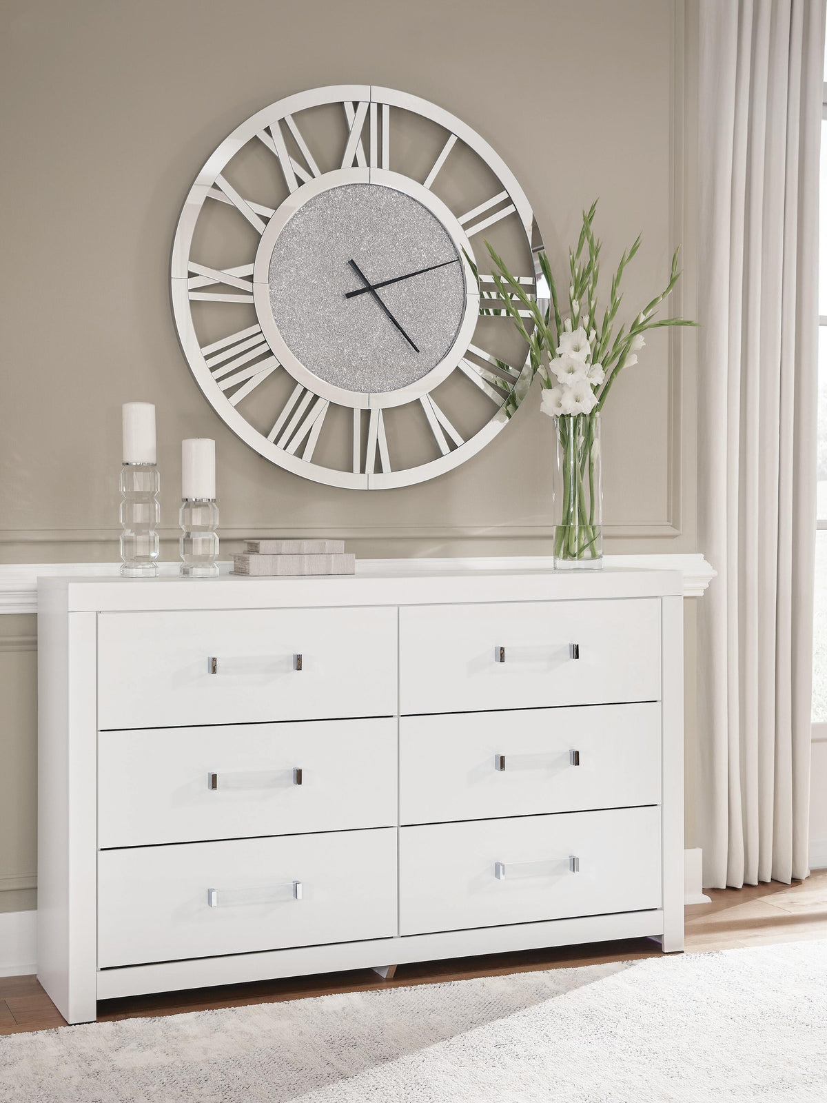 Maeling Dresser (White)