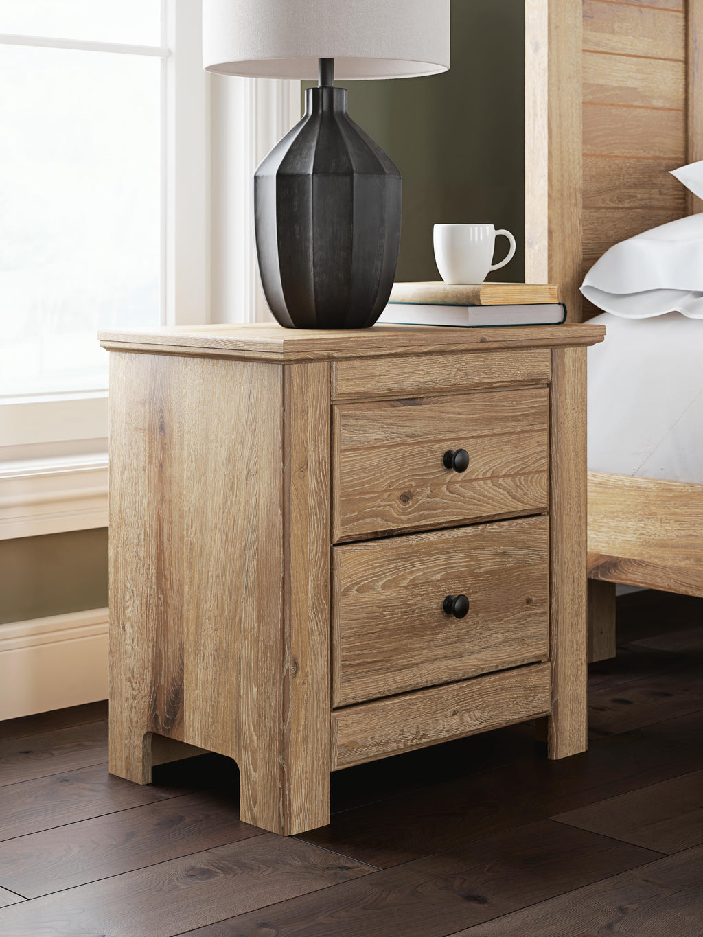 Makidern Nightstand (Brown/Beige)