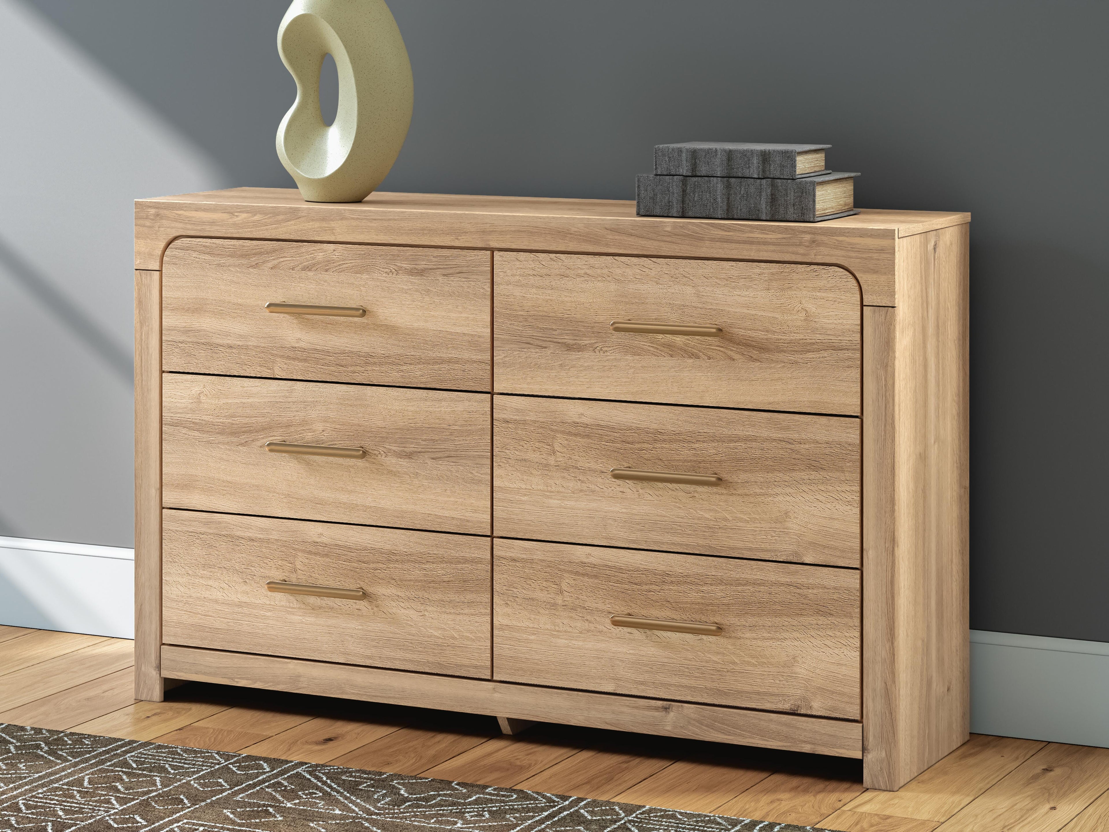 Kinlanni Dresser