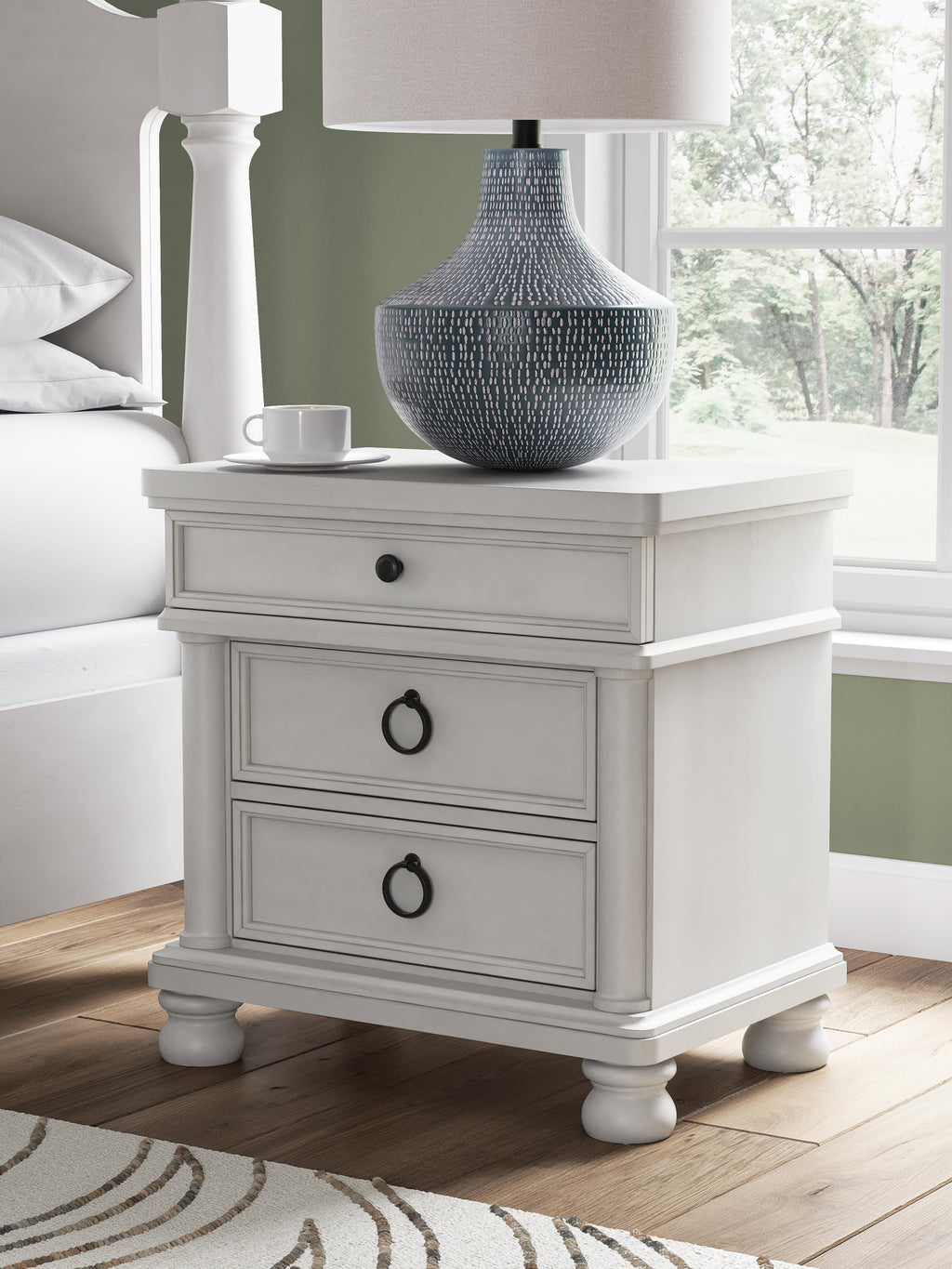 Rowlenstown Nightstand (White)
