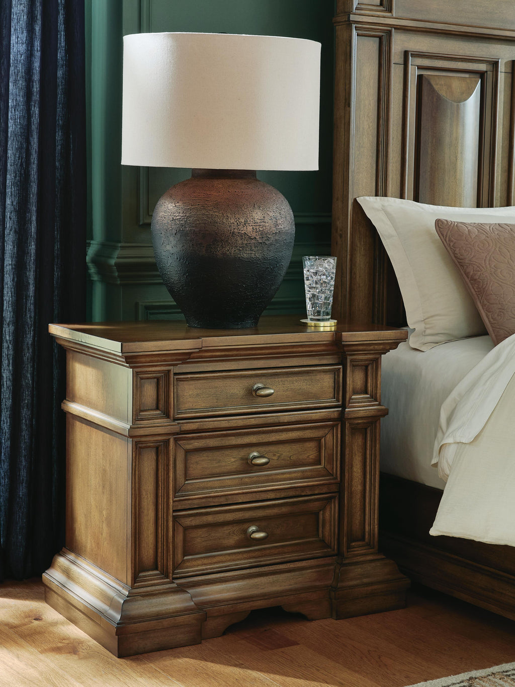 Frantanna Nightstand