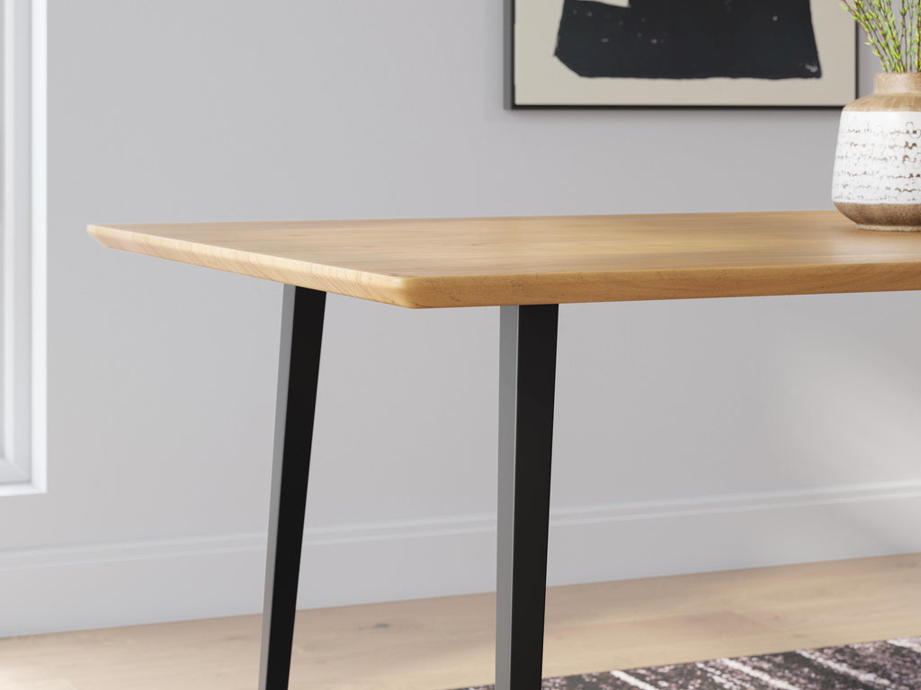 Gretlynn Dining Table and Chairs
