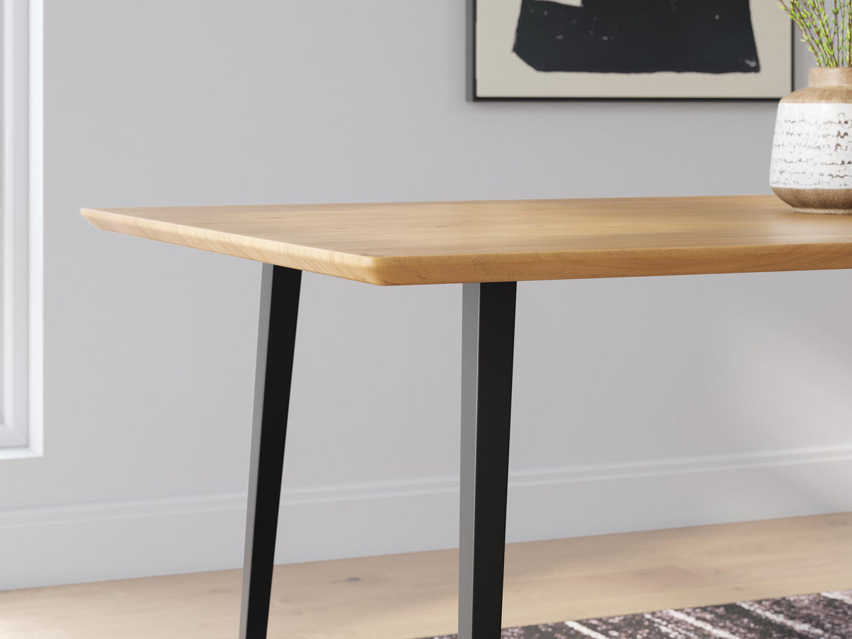 Gretlynn Dining Table and Chairs