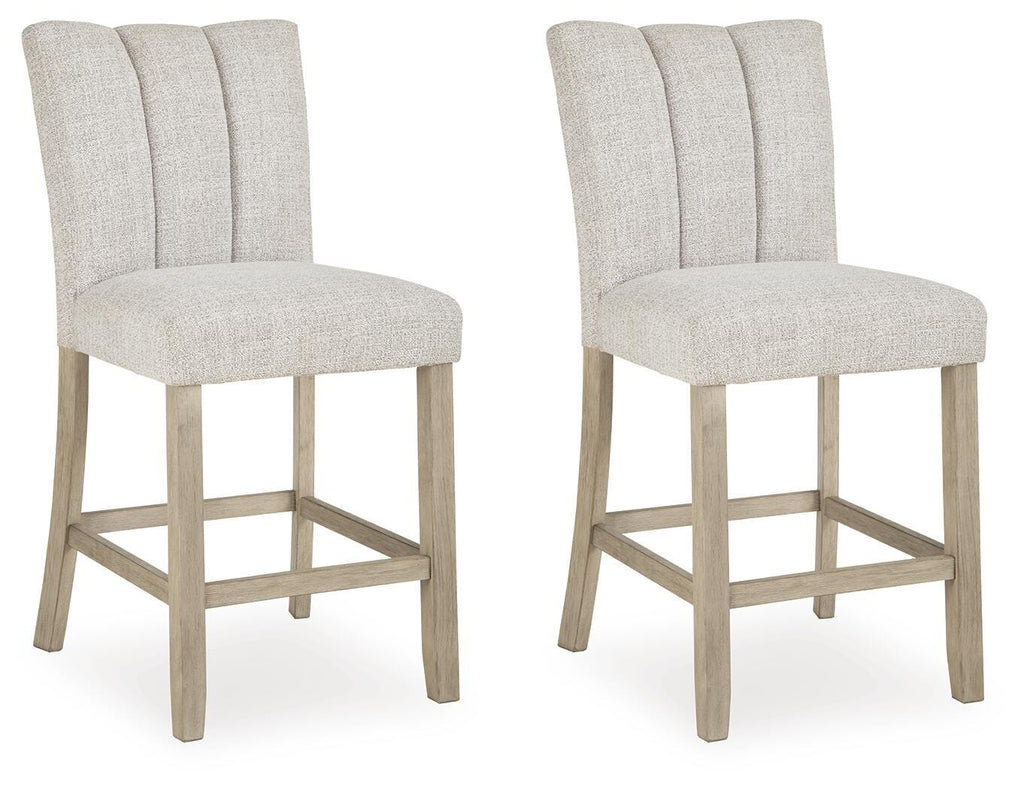 Larawyn Counter Height Dining Table and Barstools