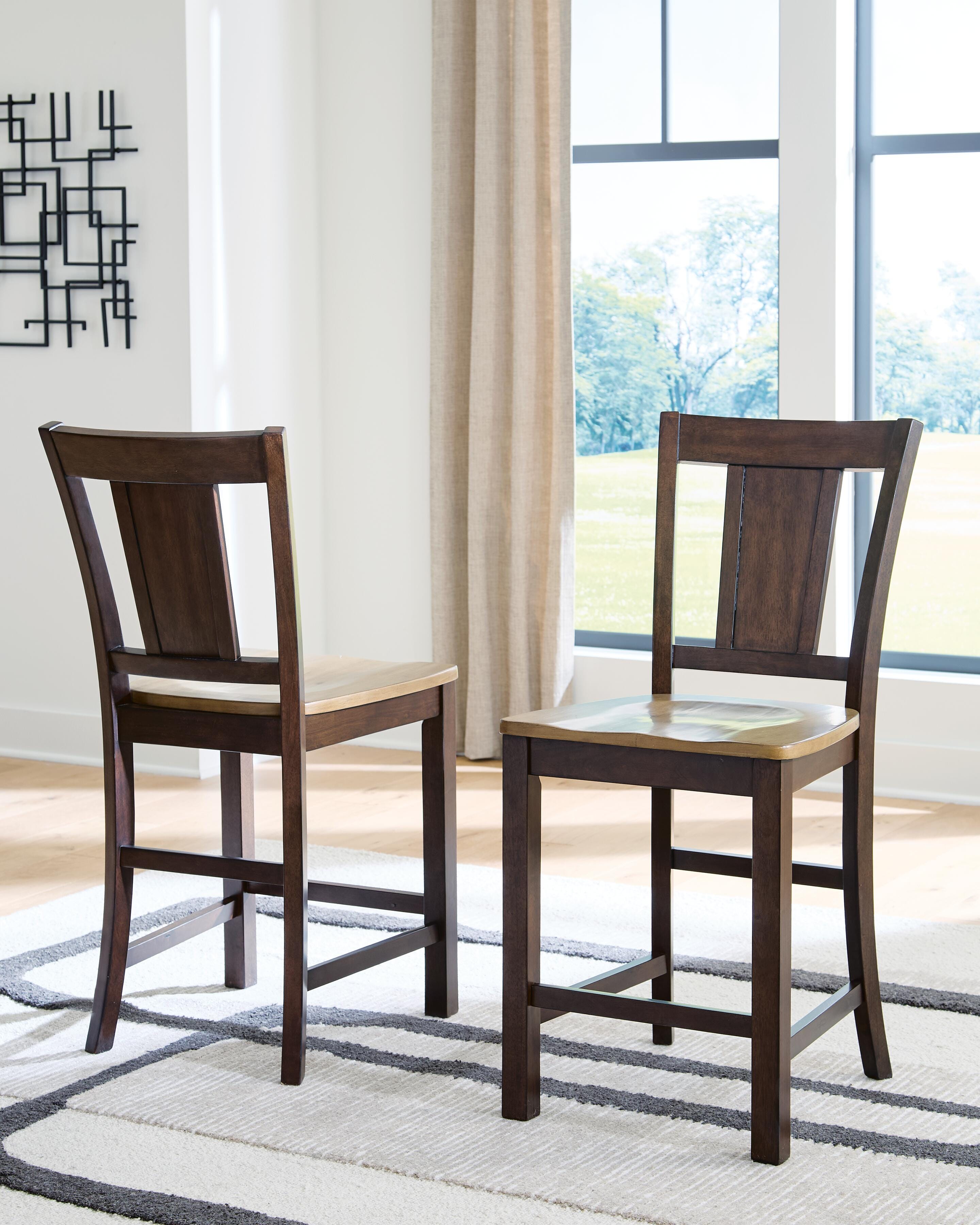 Rylandeen Counter Height Dining Table and Barstools