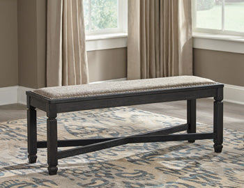 Tyler Creek Dining Table and Chairs
