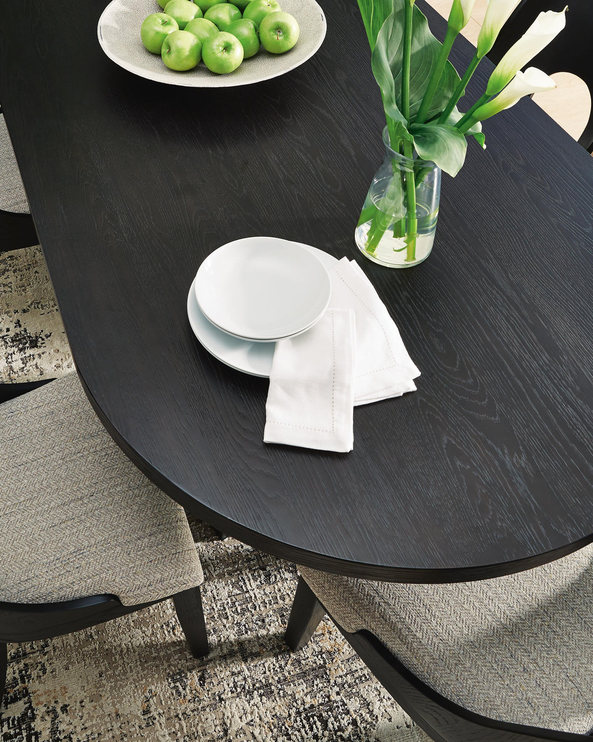Rowanbeck Dining Table and Chairs