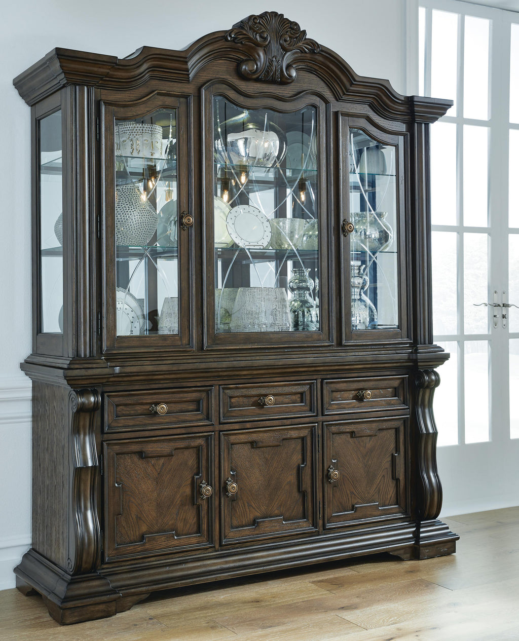 Maylee Dining Buffet and Hutch