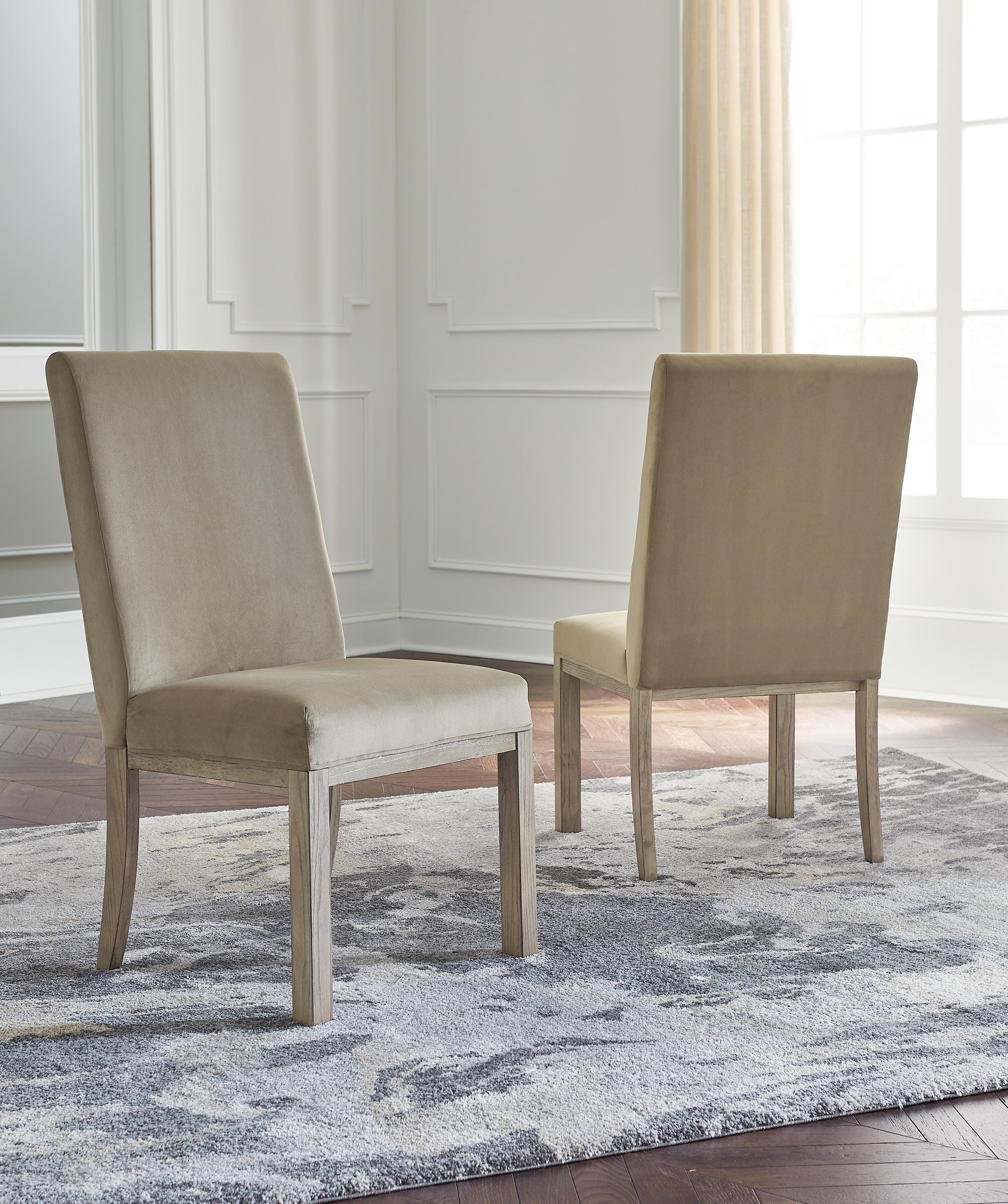 Chrestner Dining Table and Chairs