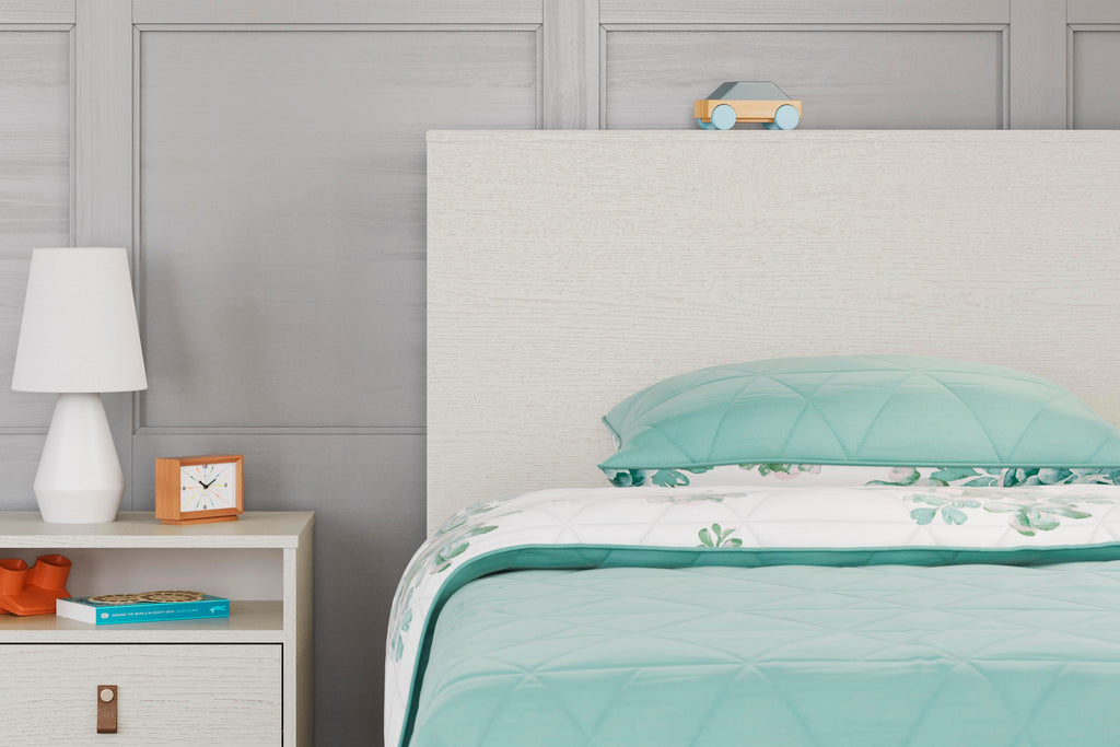 Aprilyn Bookcase Headboard