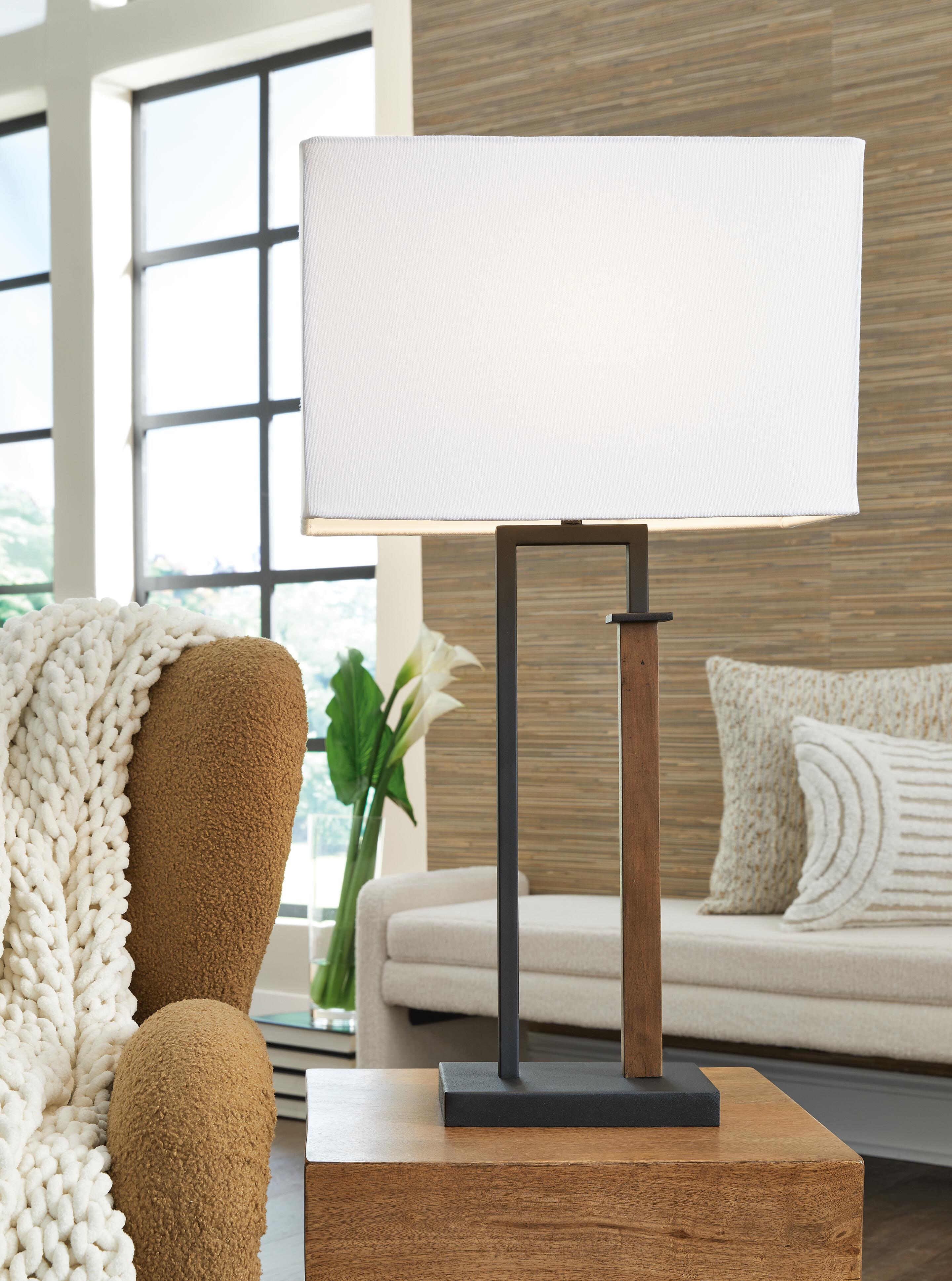 Voslen Table Lamp (Set of 2)