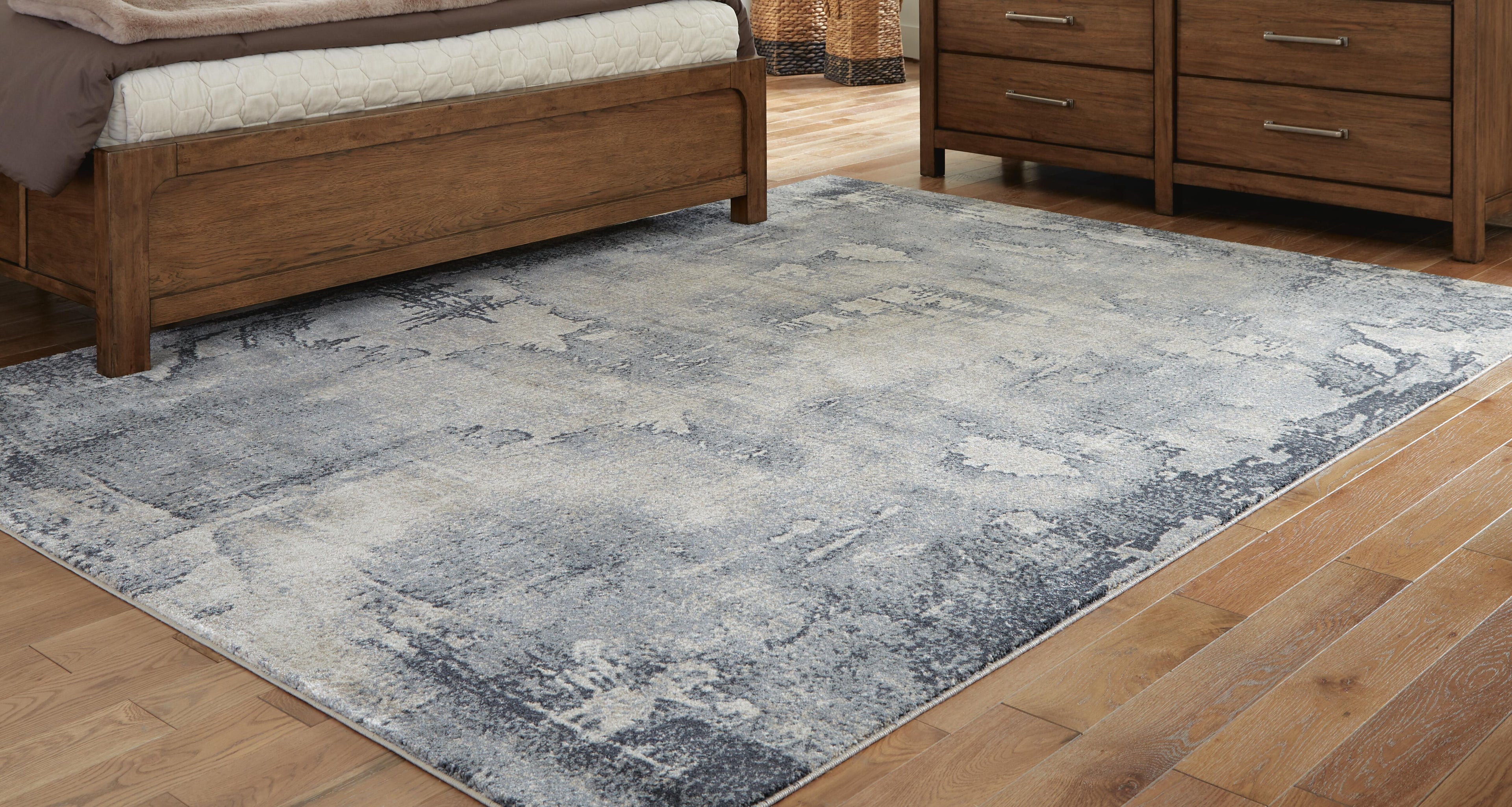 Langrich 5' x 7' Rug