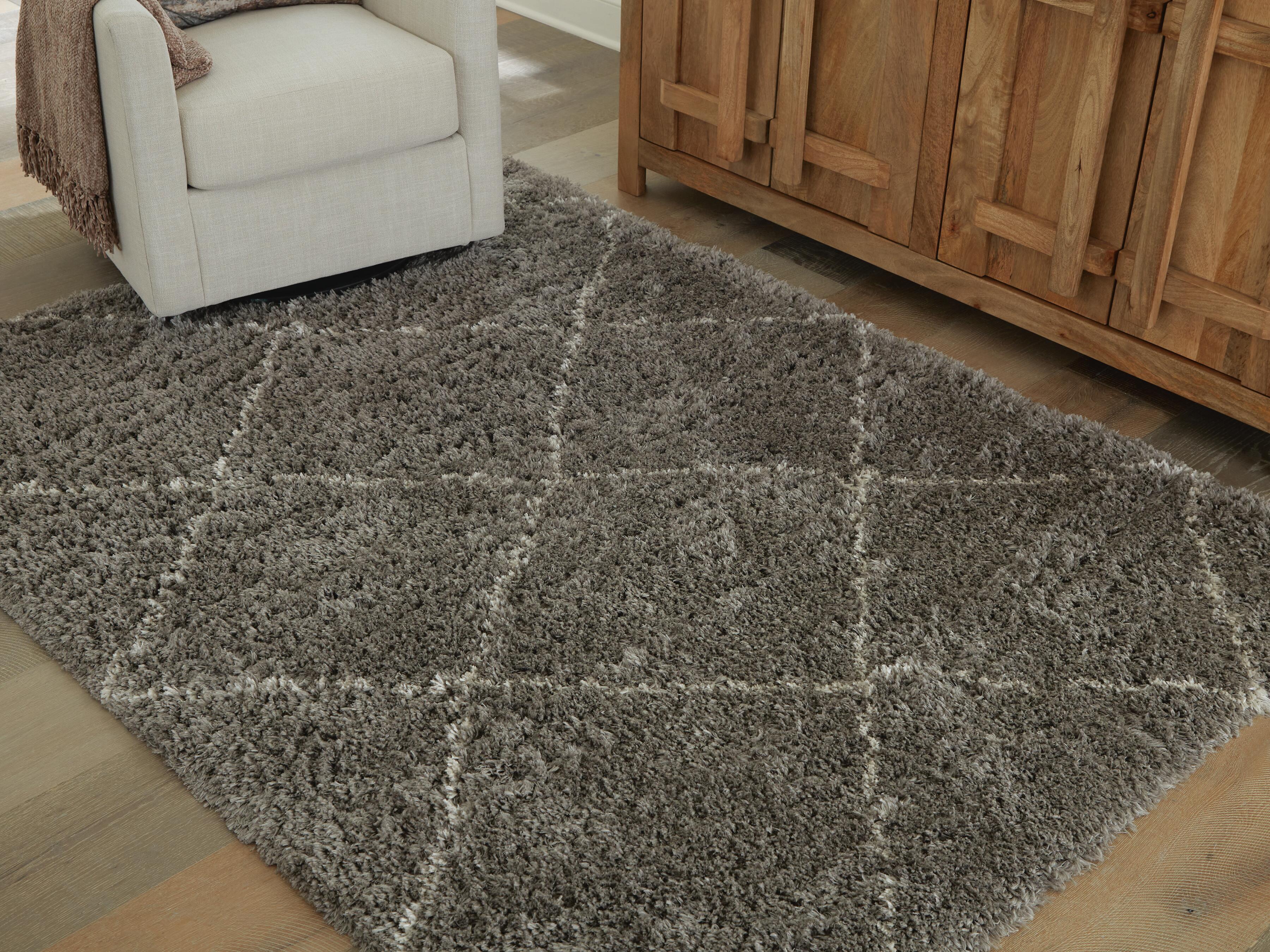 Wrenlow 8' x 10' Rug (Black/Gray)