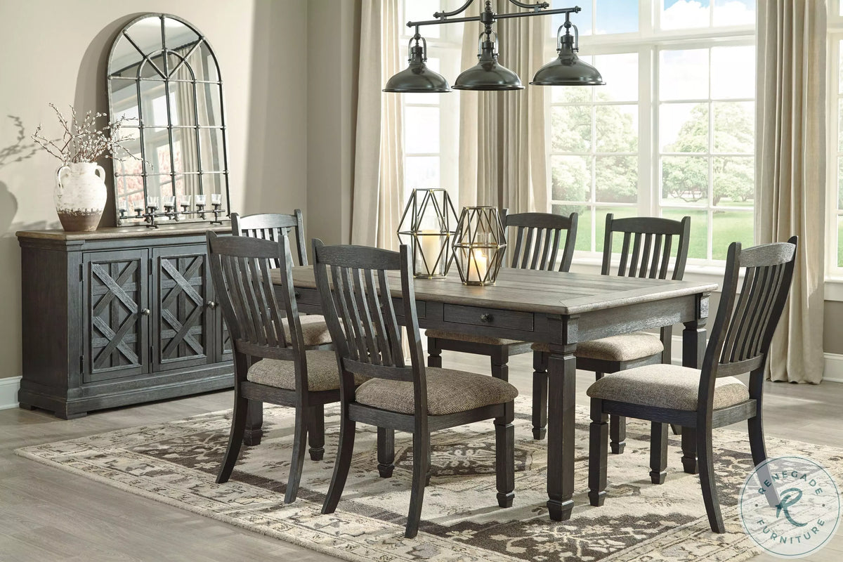 Tyler Creek Dining Table