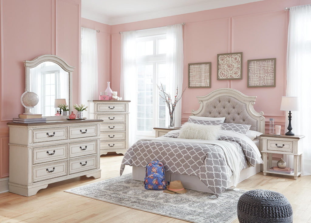 Realyn Dresser and Mirror (White)