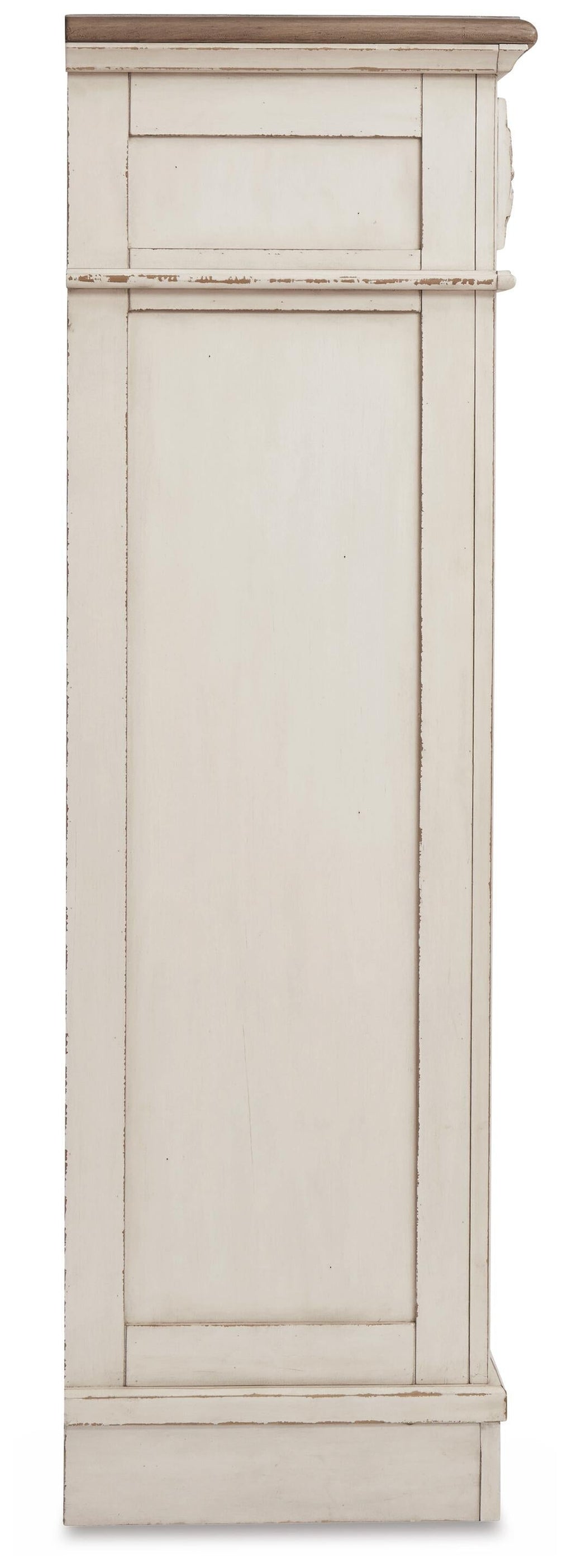 Realyn Chest of Drawers