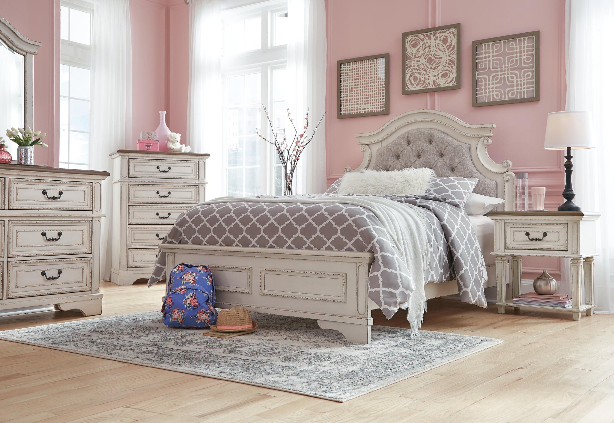 Realyn Upholstered Panel Bed