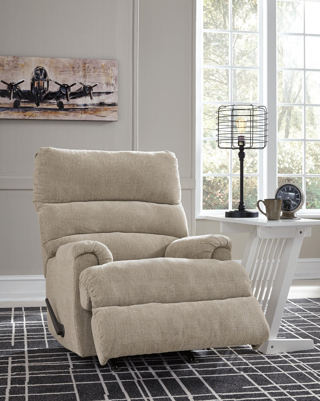 Man Fort Recliner (Black/Gray)