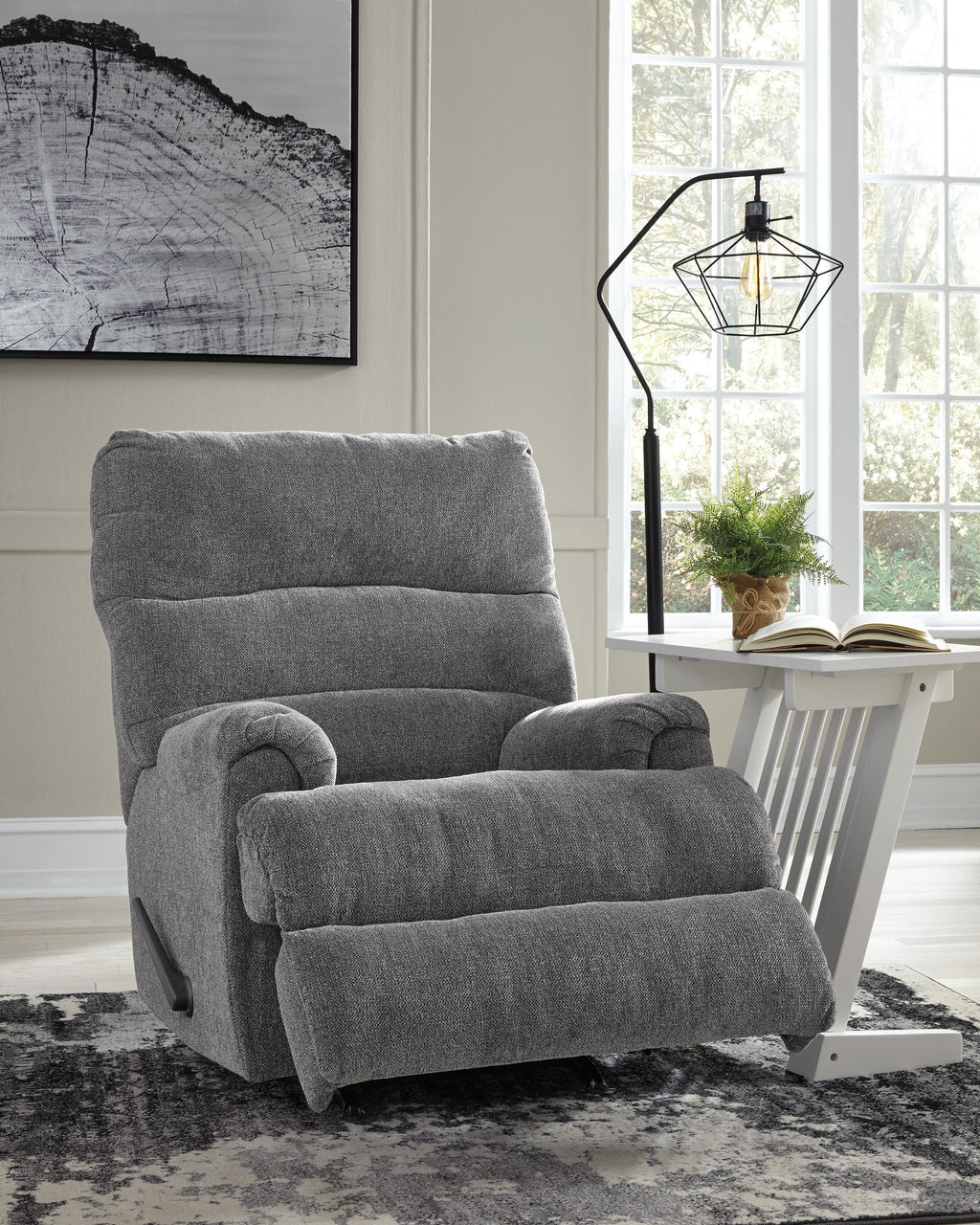Man Fort Recliner (Black/Gray)
