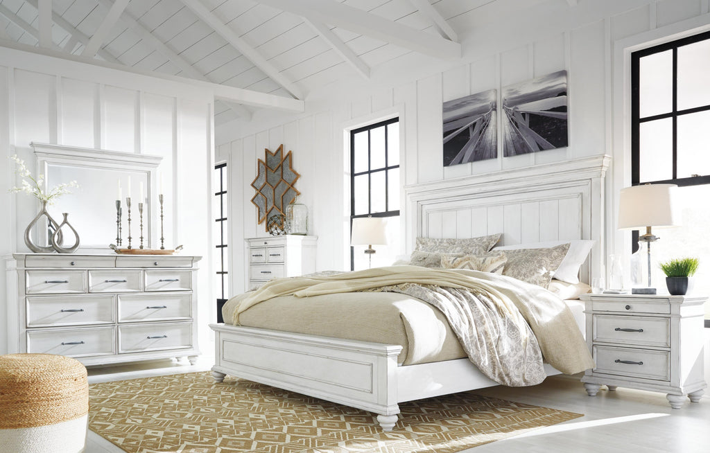Kanwyn Panel Bed