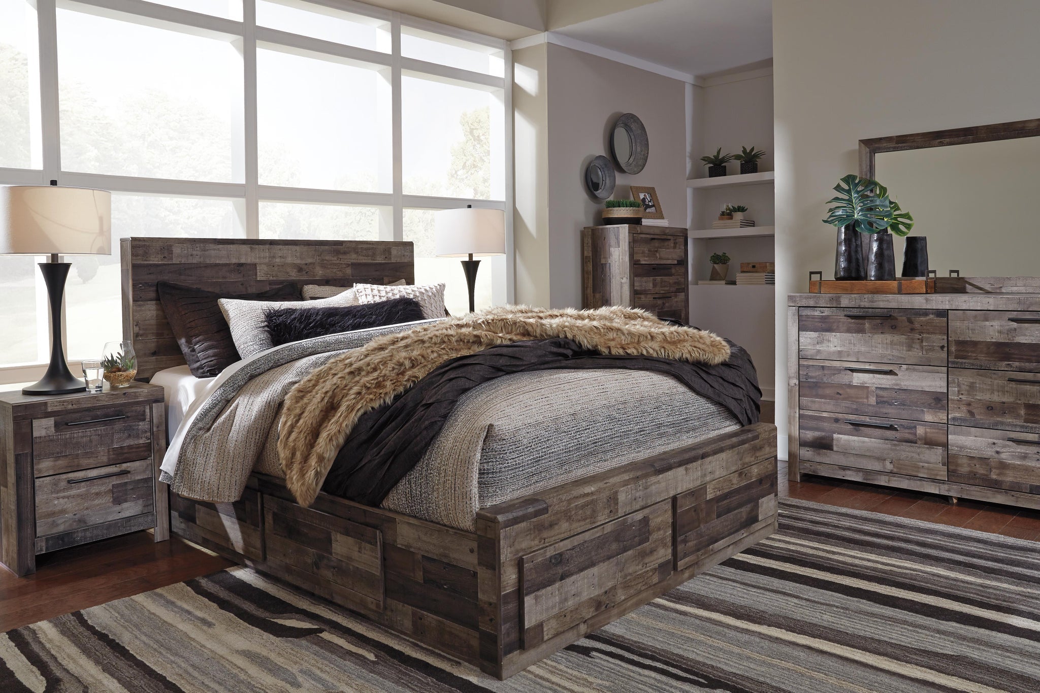 Derekson Panel Bed with 4 Storage Drawers