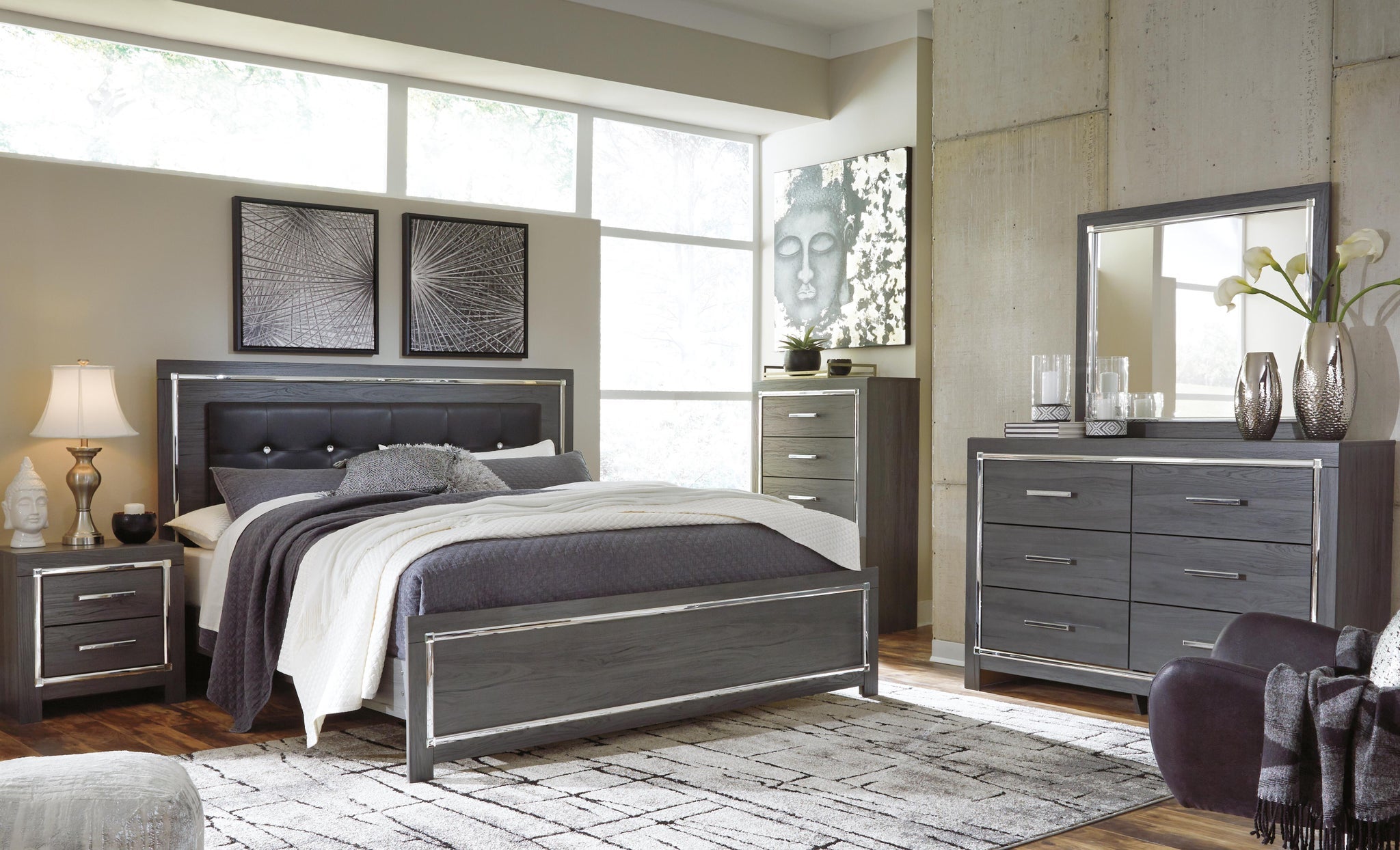 Lodanna Panel Bed