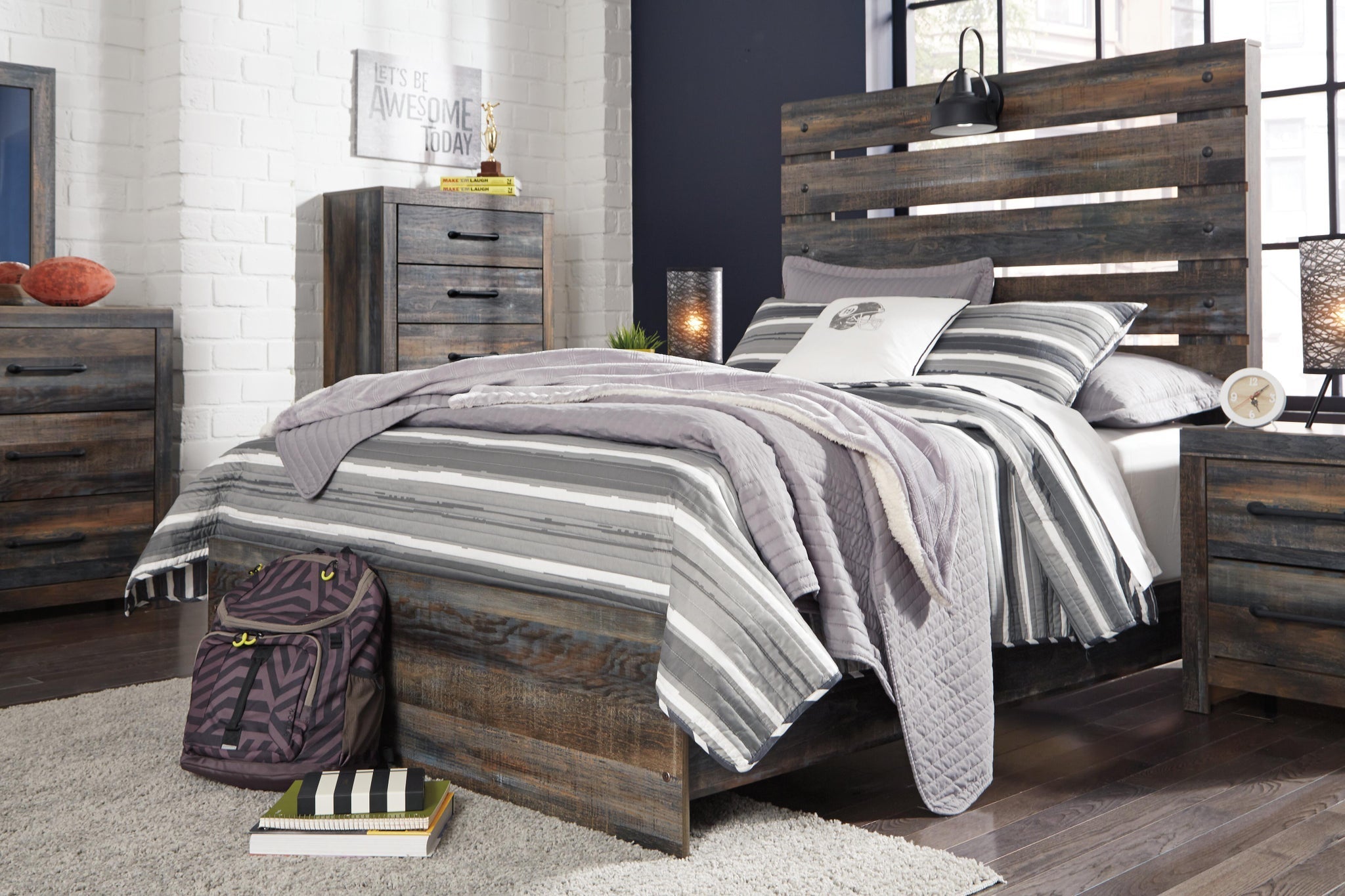 Drystan Panel Bed