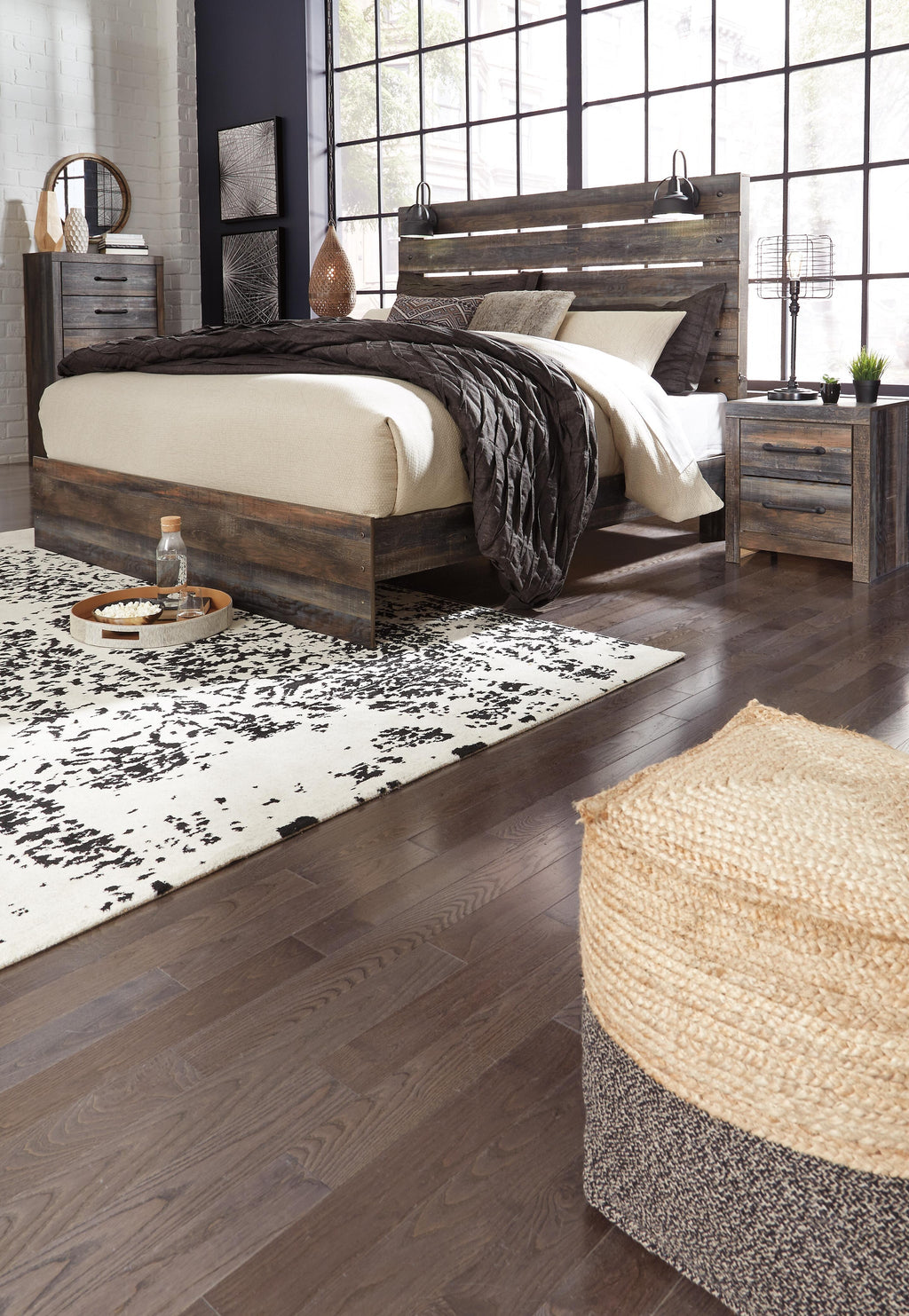 Drystan Panel Bed