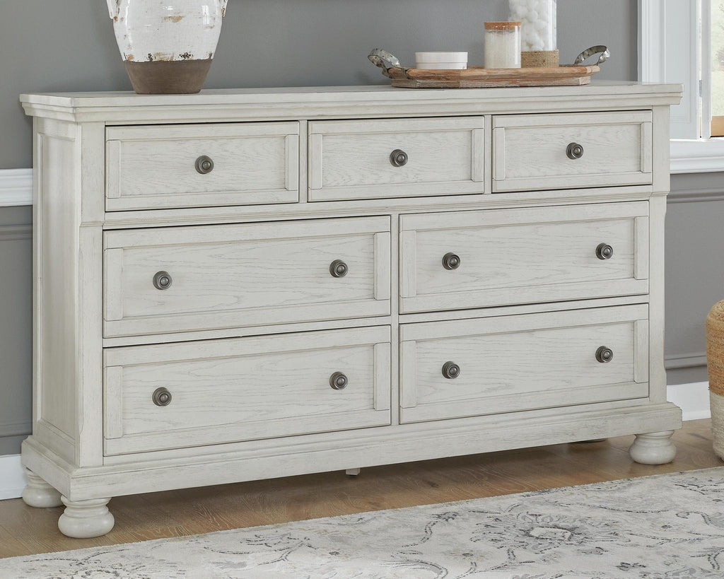 Robbinsdale 7 Drawer Dresser