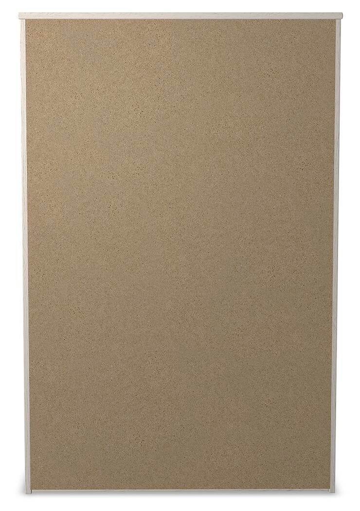 Stelsie Chest of Drawers