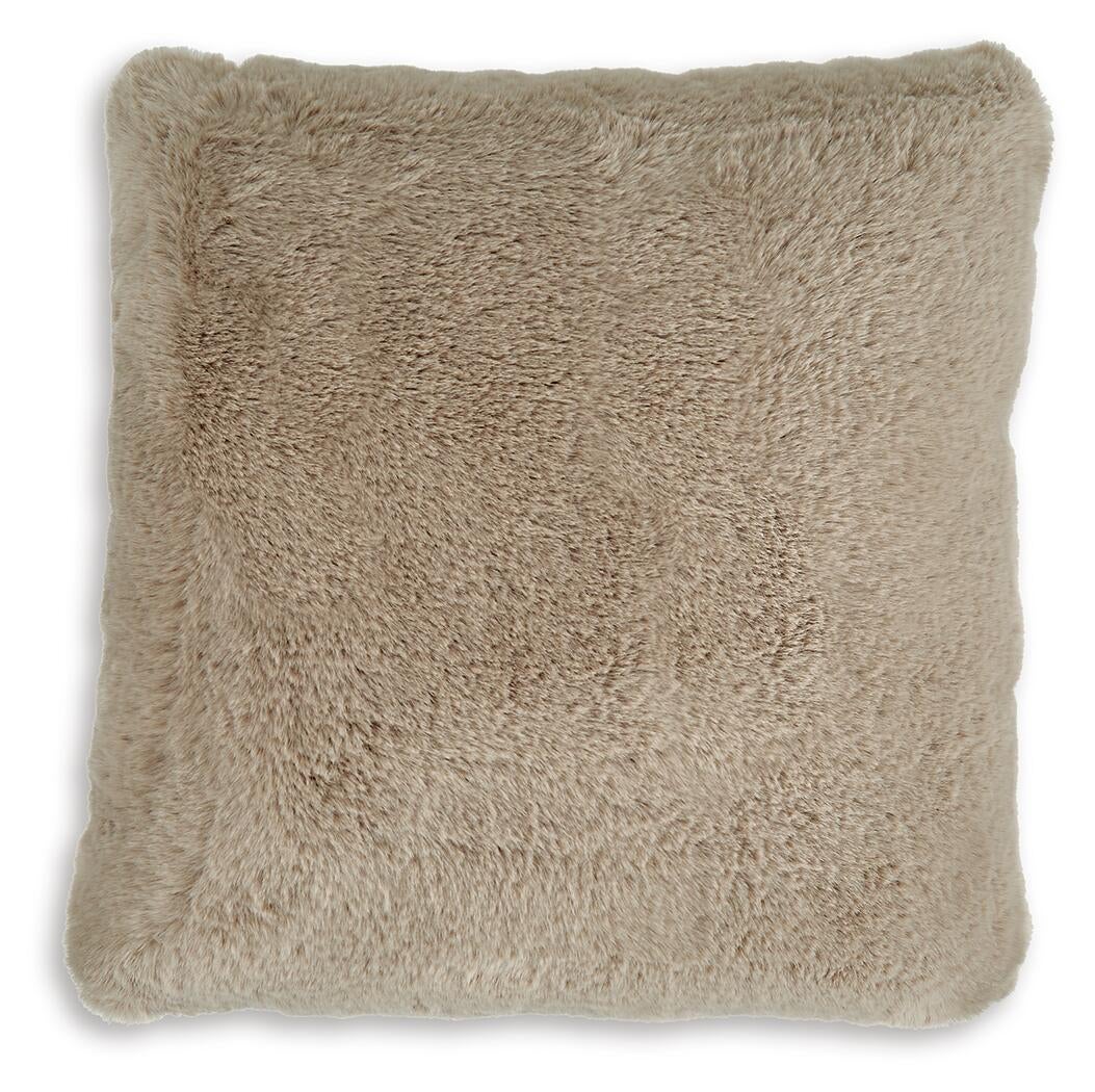 Gariland Pillow