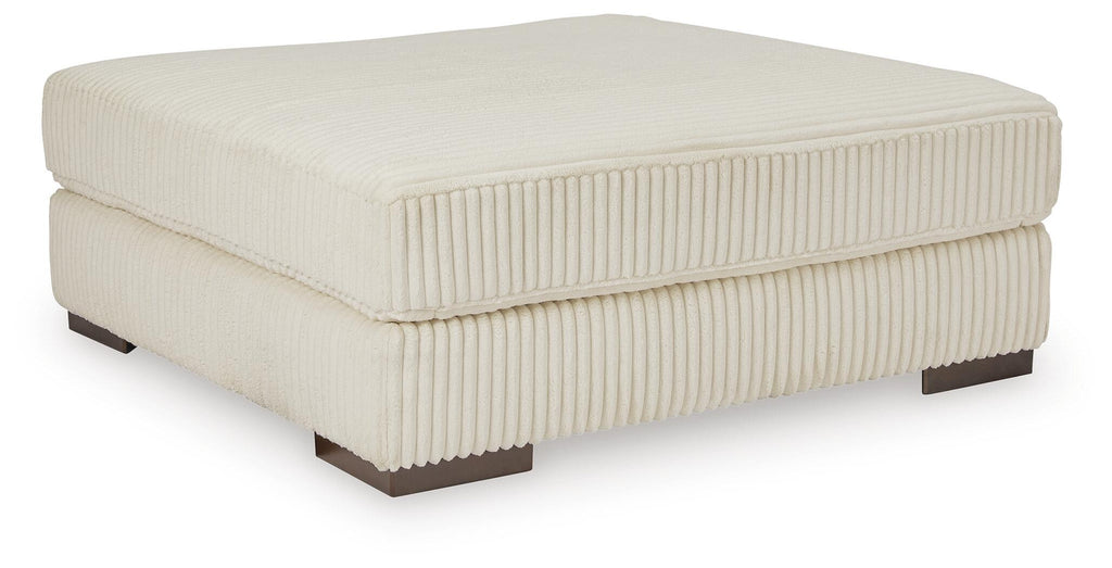 Lindyn Oversized Accent Ottoman (Black/Gray)